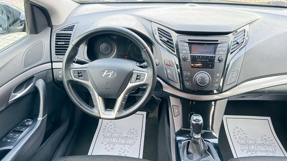 HYUNDAI i40 -