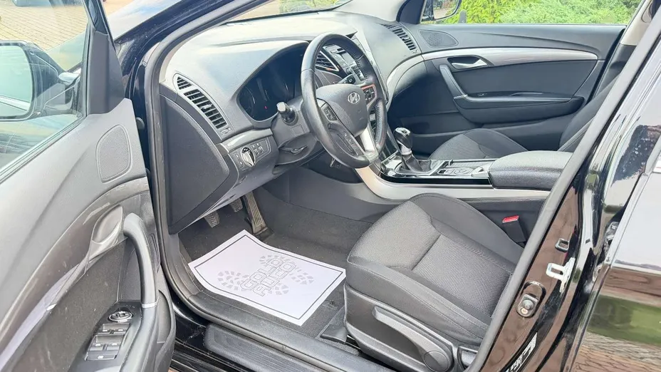 HYUNDAI i40 -