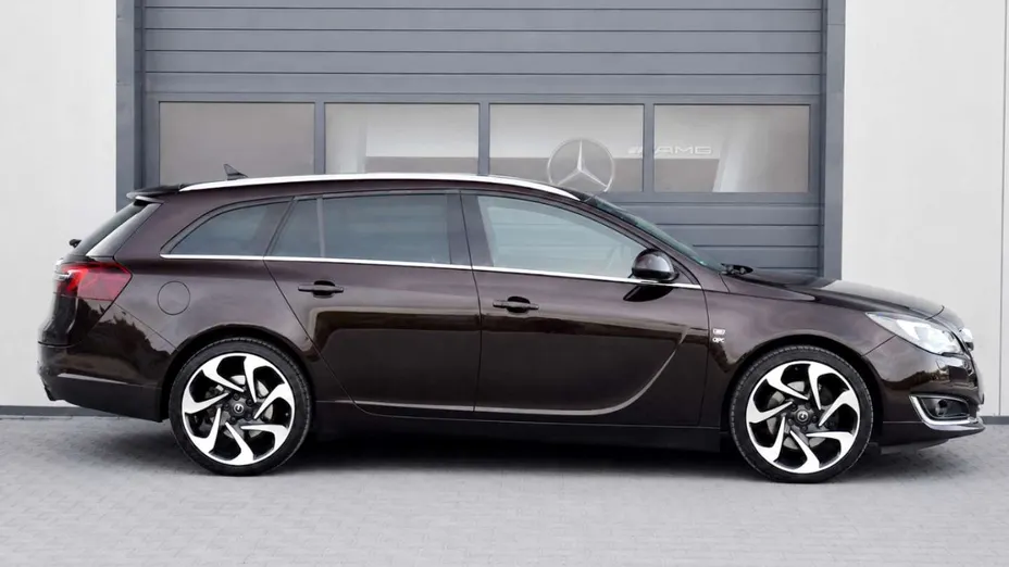 OPEL Insignia -