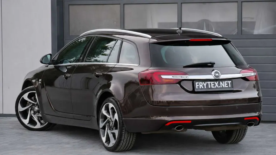 OPEL Insignia -