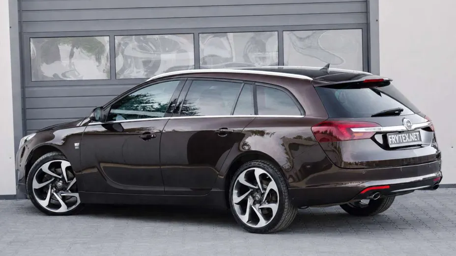 OPEL Insignia -