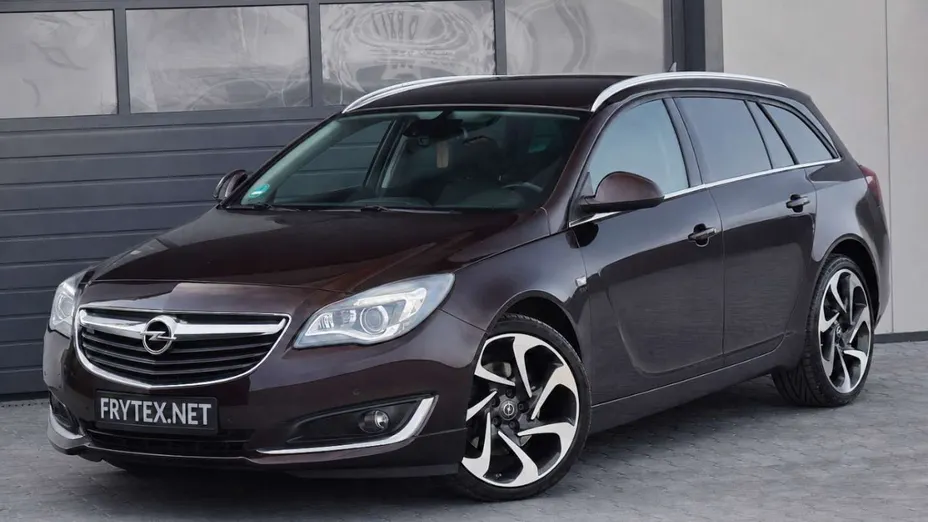 OPEL Insignia -