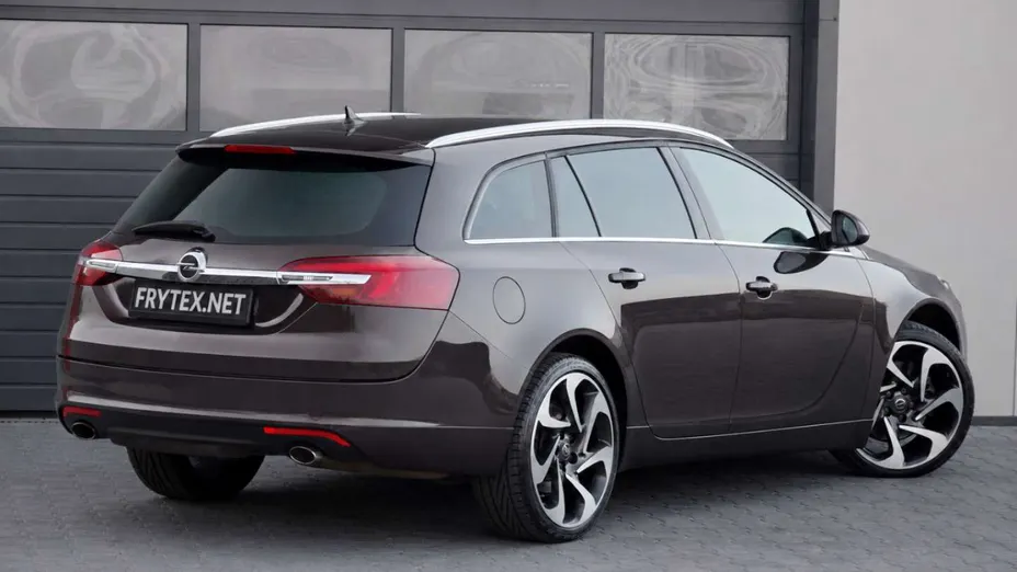 OPEL Insignia -