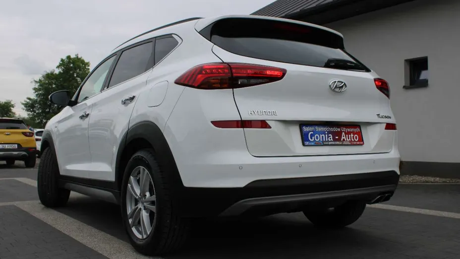 HYUNDAI Tucson -