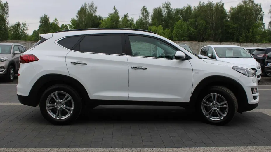 HYUNDAI Tucson -