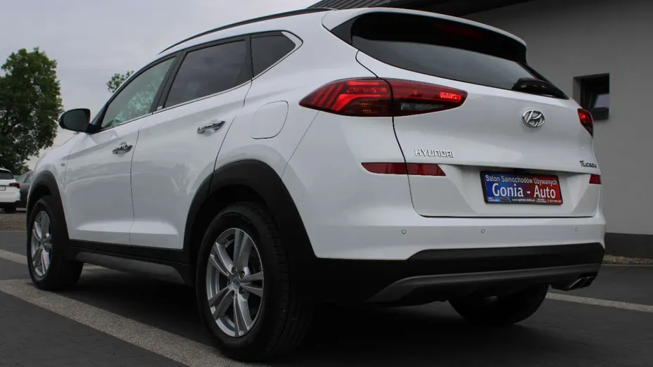 HYUNDAI Tucson -