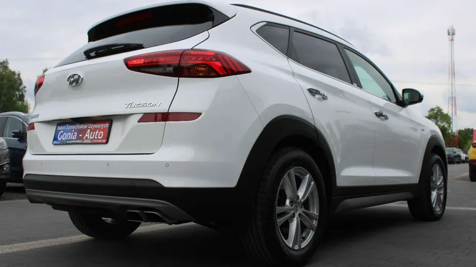 HYUNDAI Tucson -