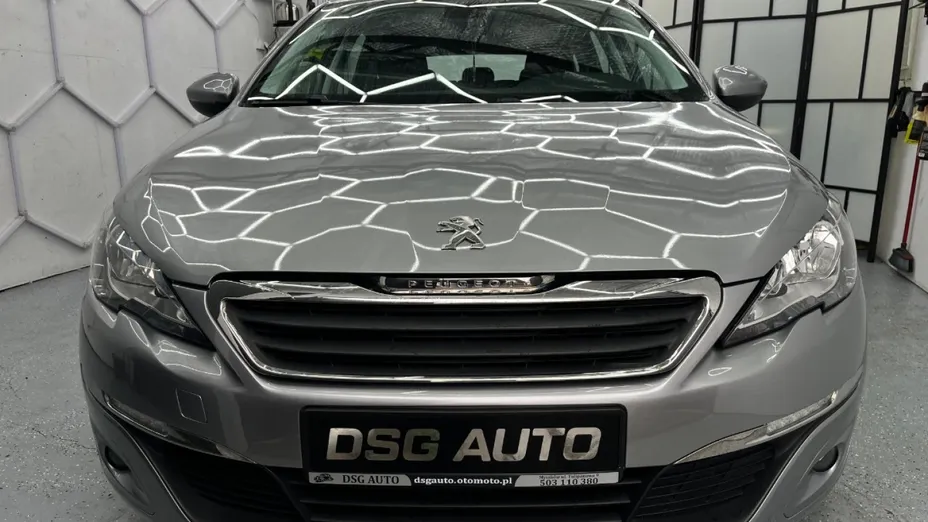 PEUGEOT 308 -