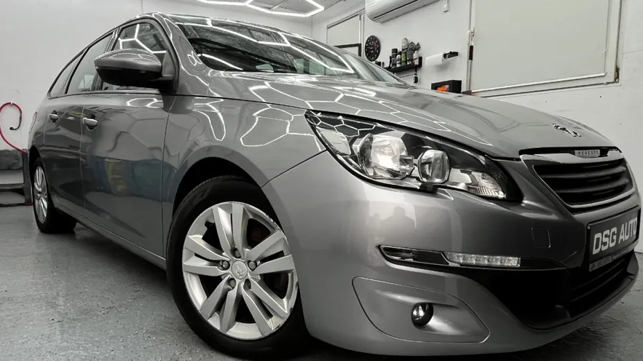 PEUGEOT 308 -