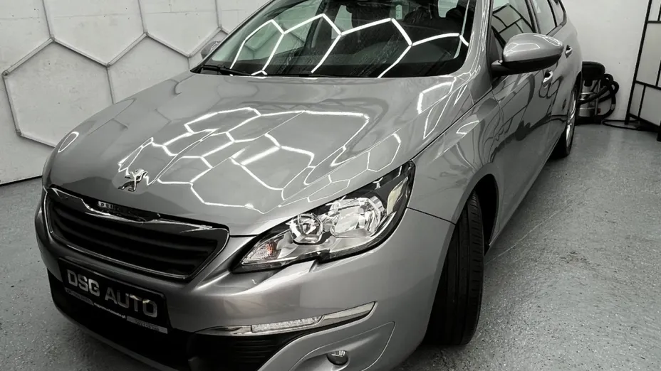 PEUGEOT 308 -