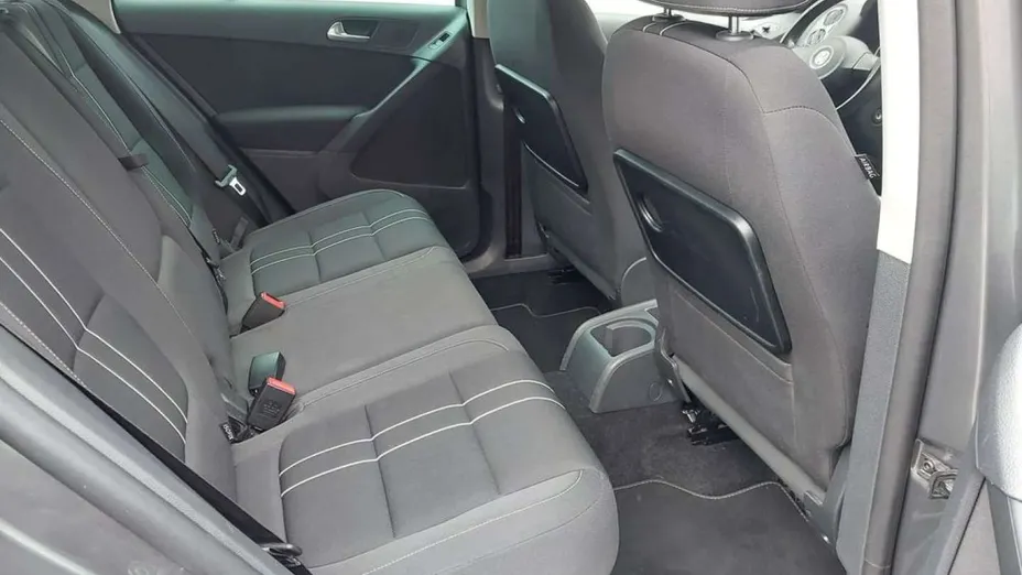 VOLKSWAGEN Tiguan -