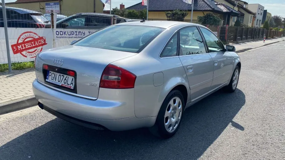 AUDI A6 -