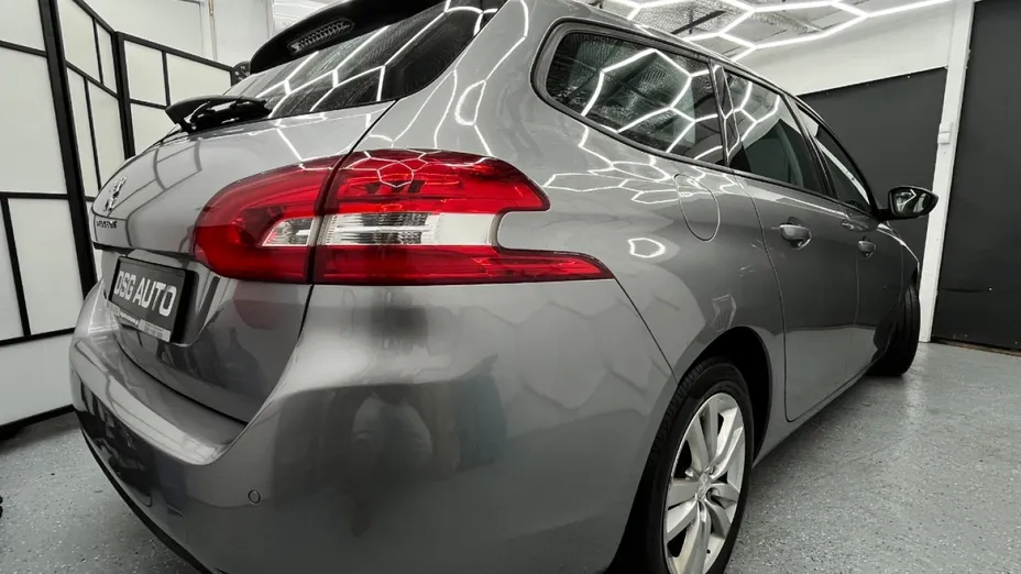 PEUGEOT 308 -