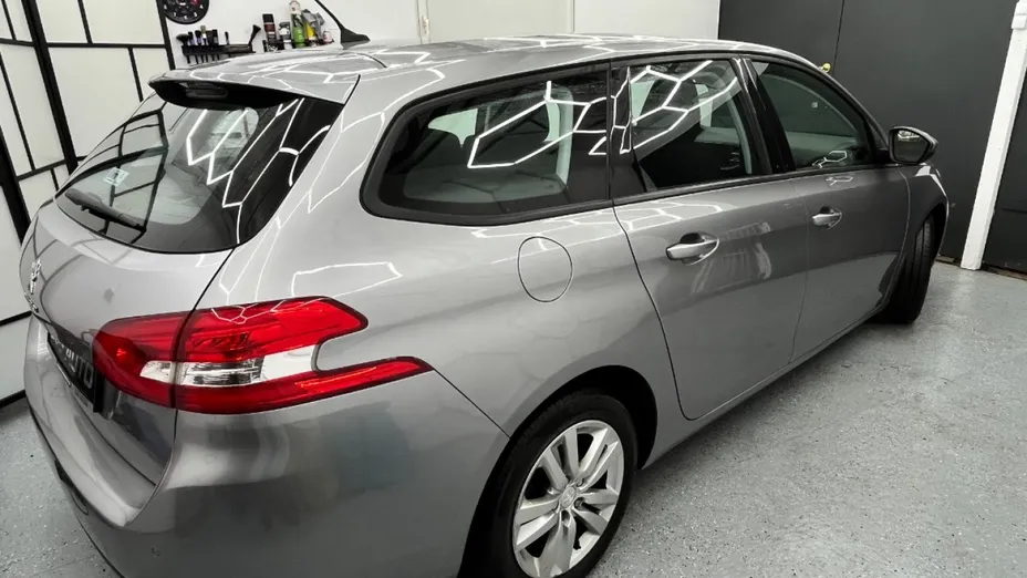 PEUGEOT 308 -