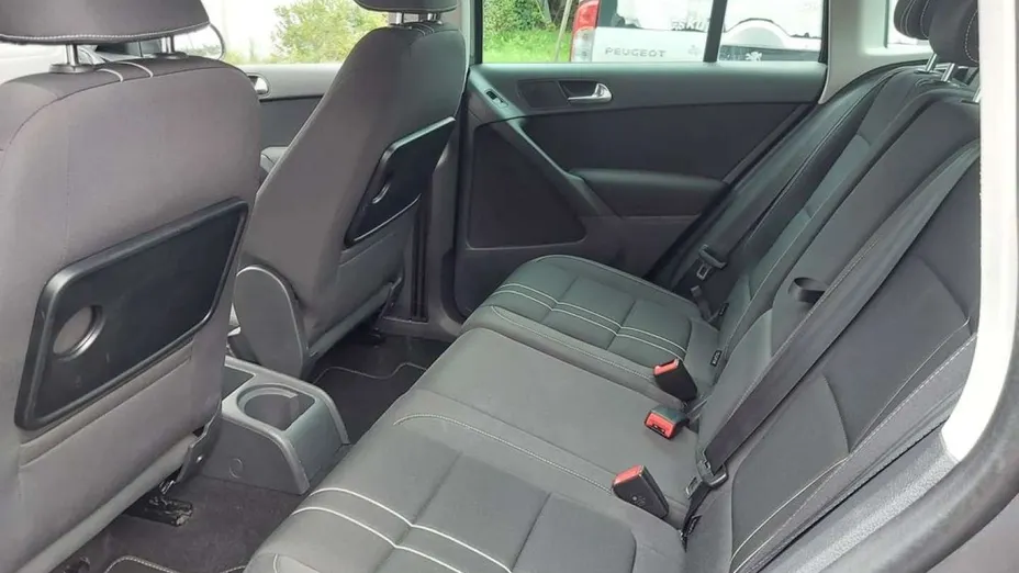 VOLKSWAGEN Tiguan -