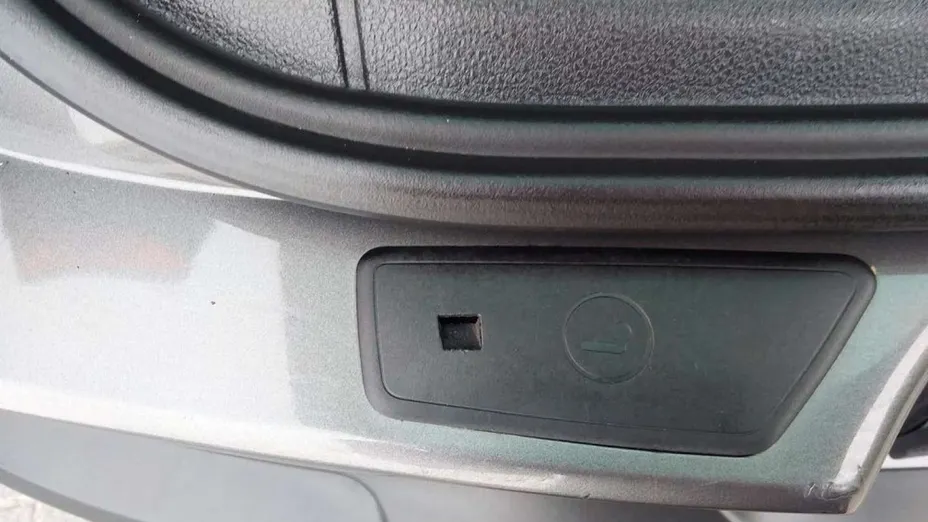 VOLKSWAGEN Tiguan -