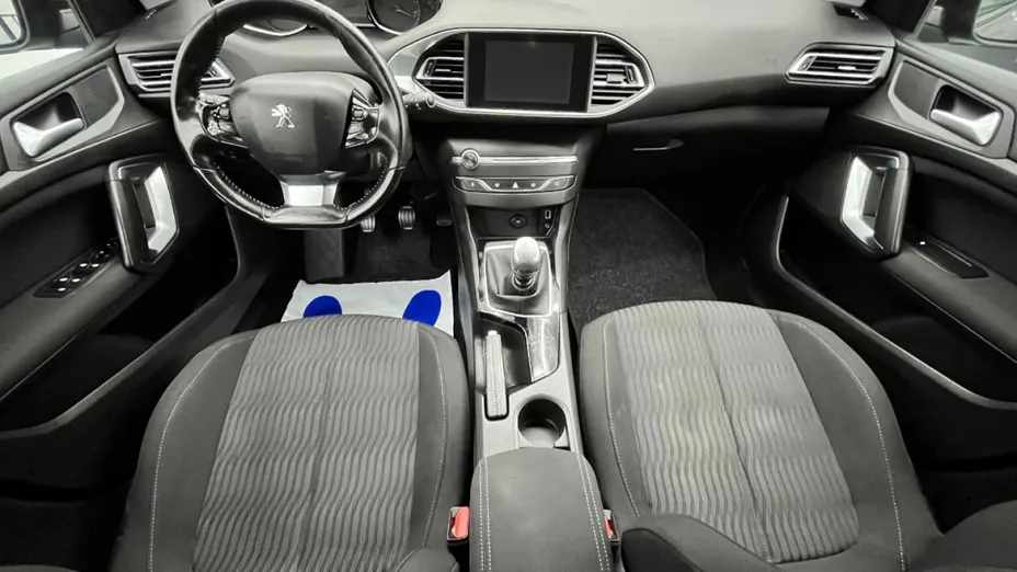 PEUGEOT 308 -