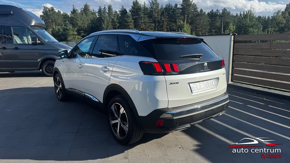 PEUGEOT 3008 -