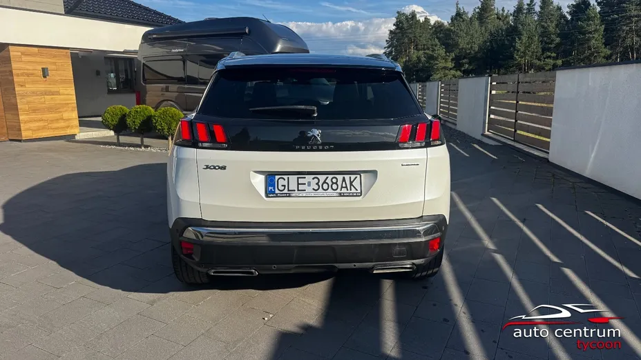 PEUGEOT 3008 -