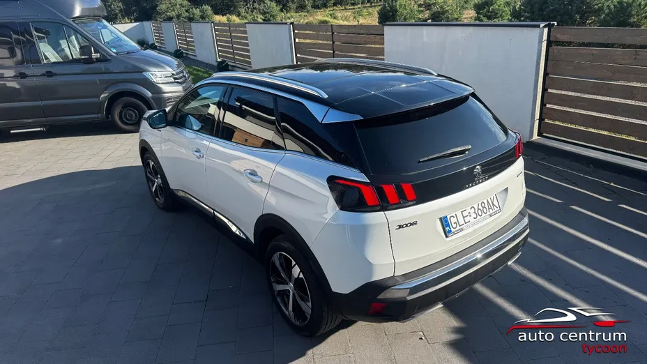 PEUGEOT 3008 -