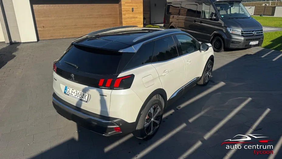 PEUGEOT 3008 -
