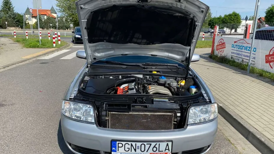 AUDI A6 -