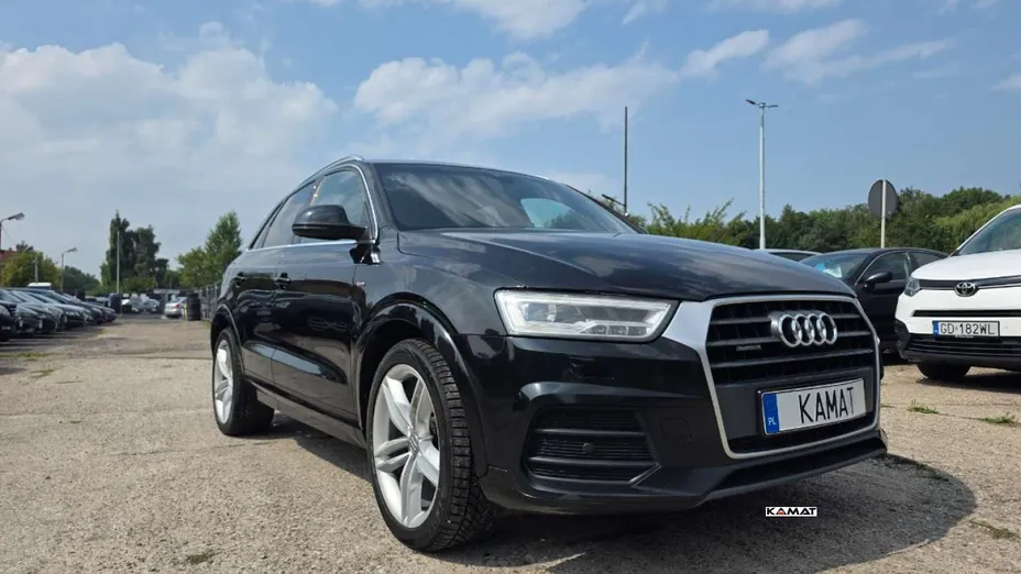 AUDI Q3 -