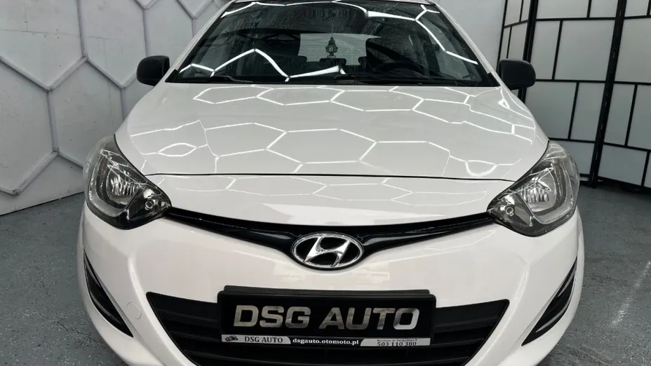 HYUNDAI i20 -