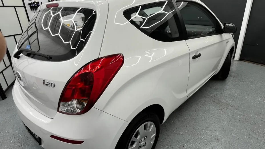 HYUNDAI i20 -