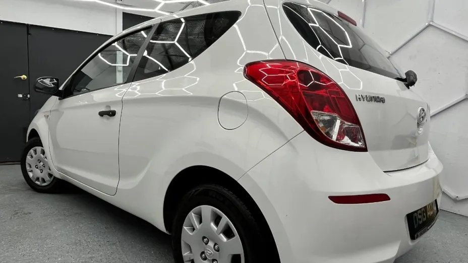 HYUNDAI i20 -