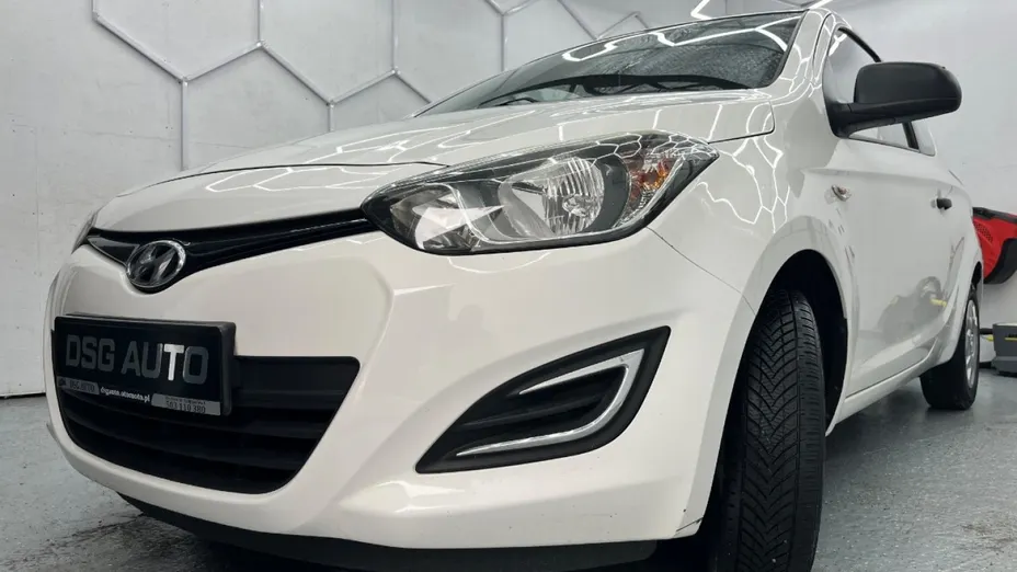 HYUNDAI i20 -