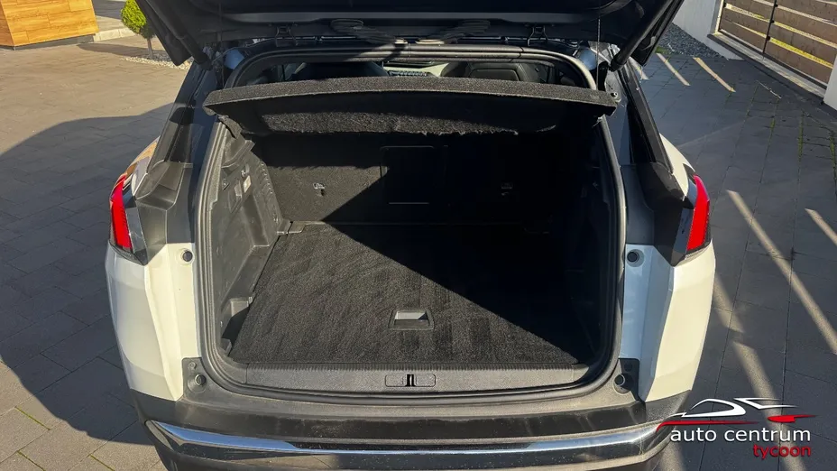 PEUGEOT 3008 -
