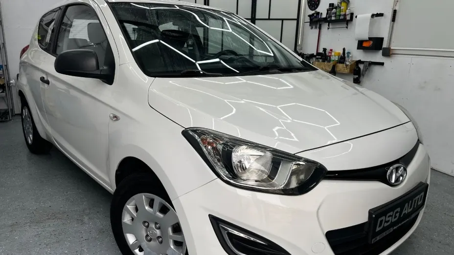 HYUNDAI i20 -