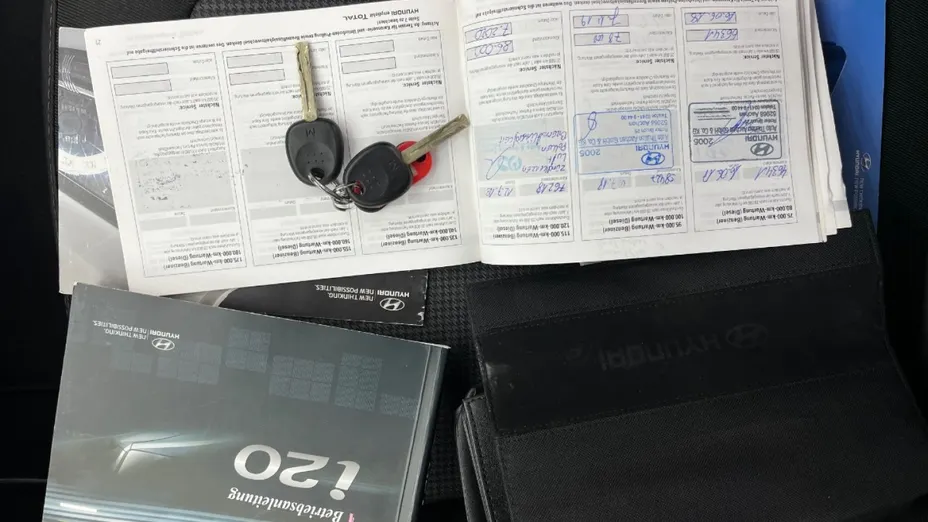 HYUNDAI i20 -