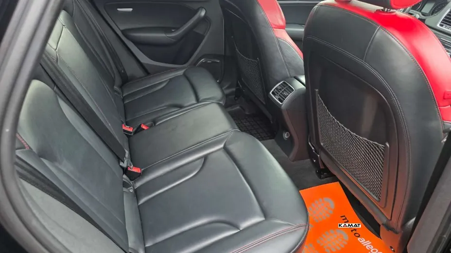 AUDI Q3 -