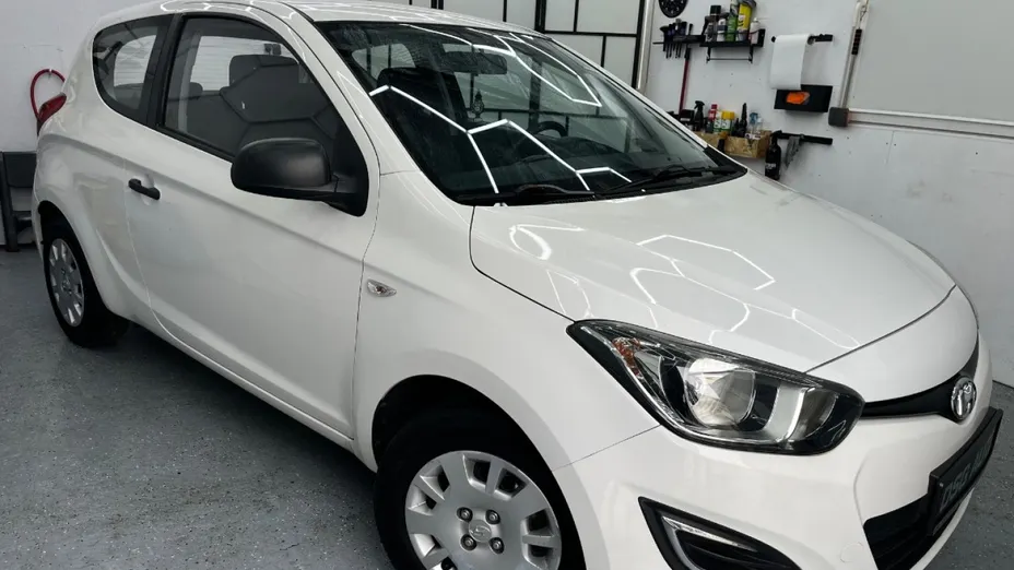 HYUNDAI i20 -