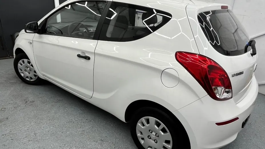 HYUNDAI i20 -