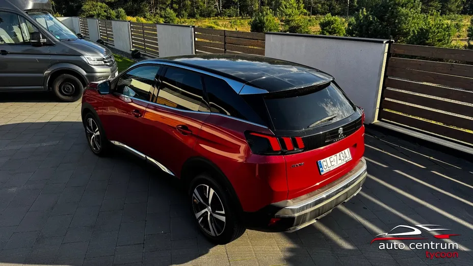 PEUGEOT 3008 -