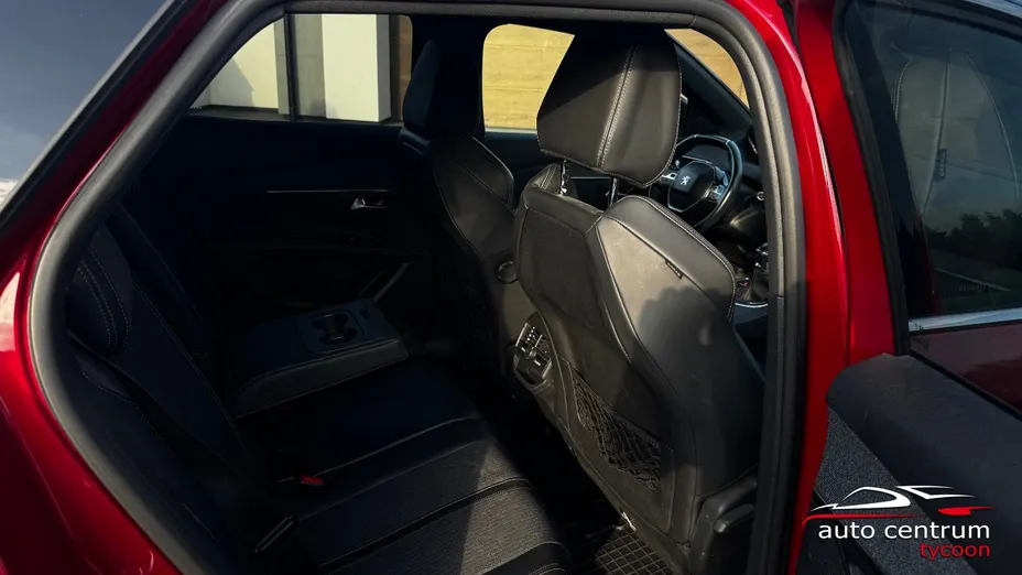 PEUGEOT 3008 -