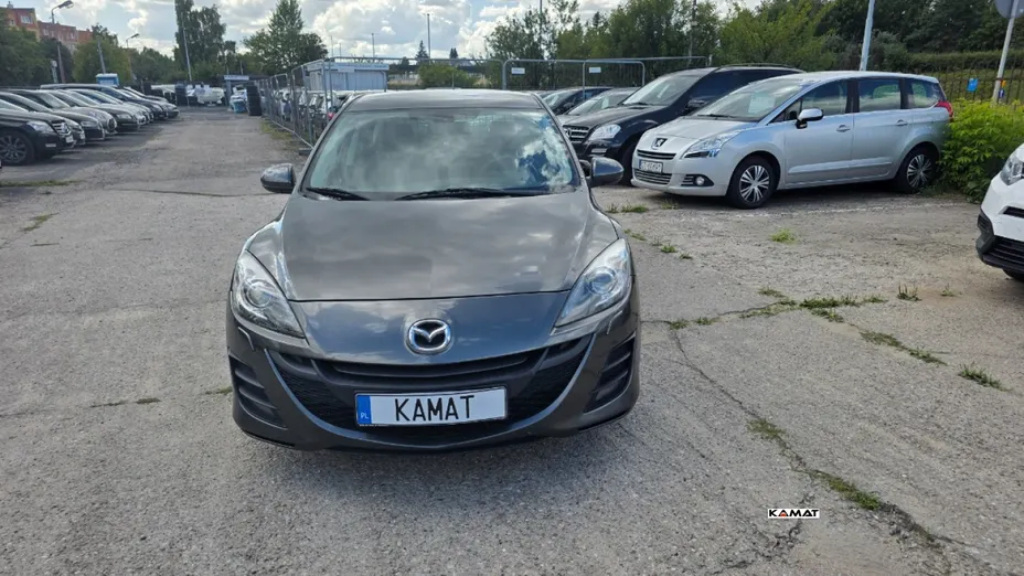 MAZDA 3 -