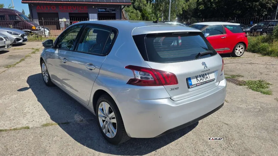PEUGEOT 308 -