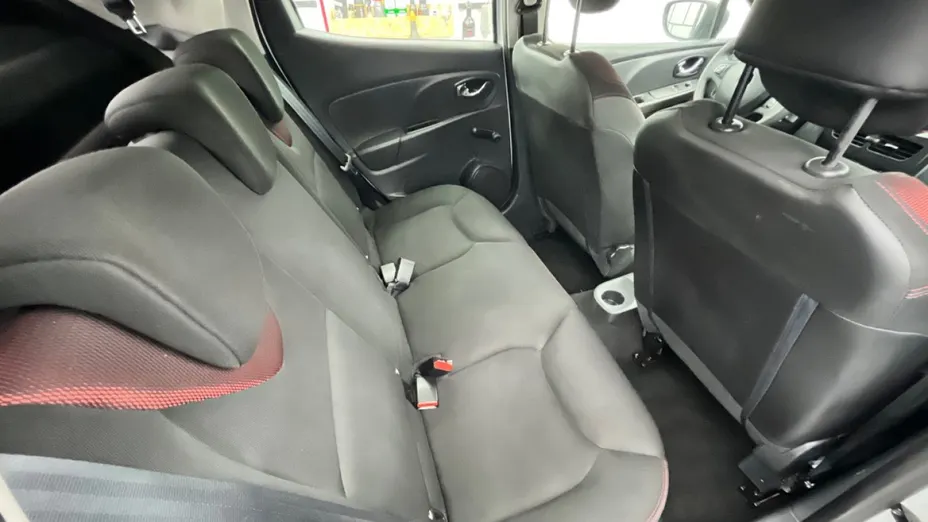 RENAULT Clio -