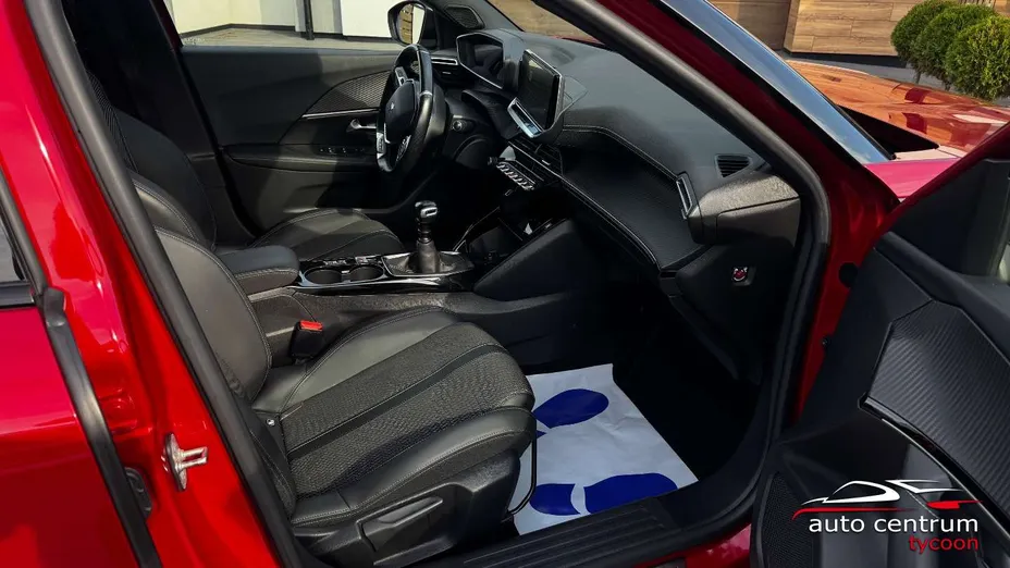 PEUGEOT 2008 -