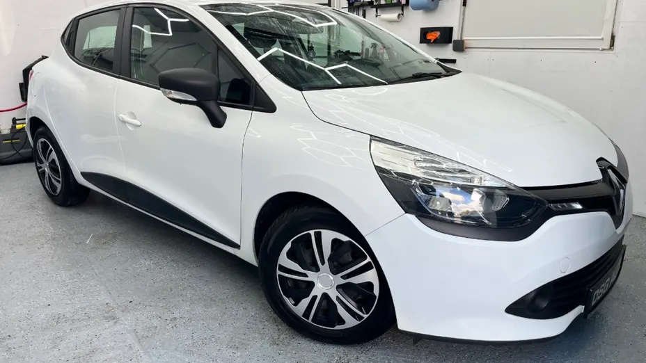 RENAULT Clio -