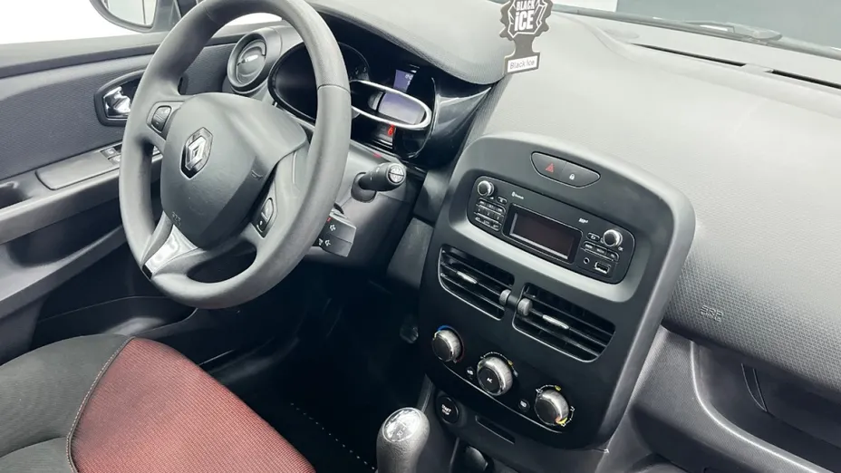 RENAULT Clio -