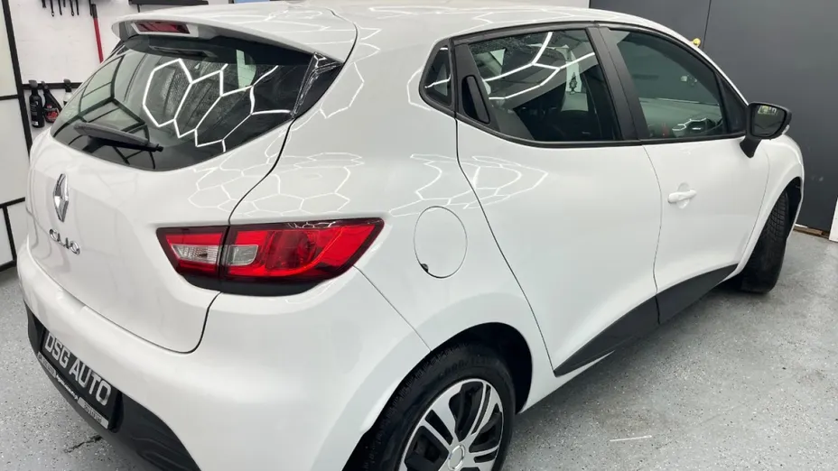 RENAULT Clio -