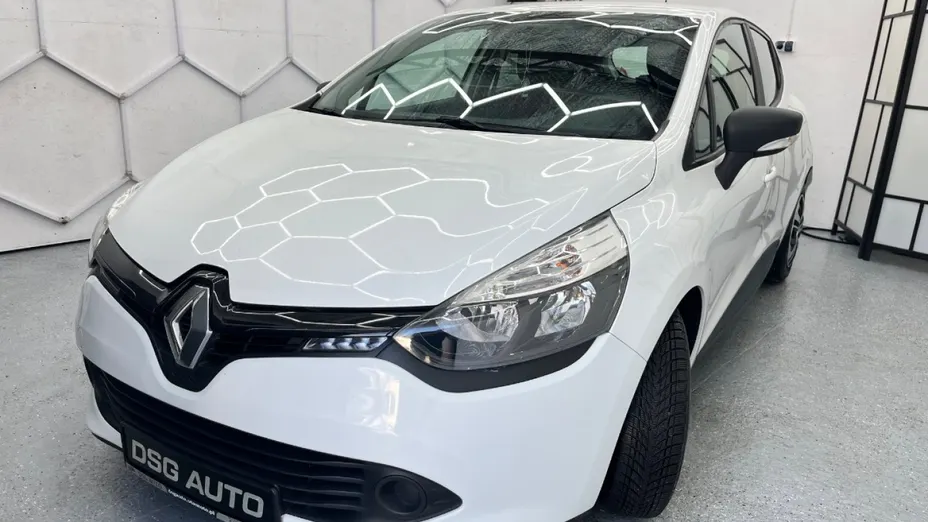 RENAULT Clio -