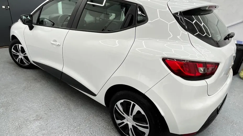 RENAULT Clio -