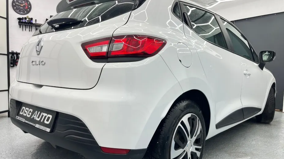 RENAULT Clio -