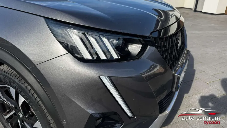 PEUGEOT 2008 -